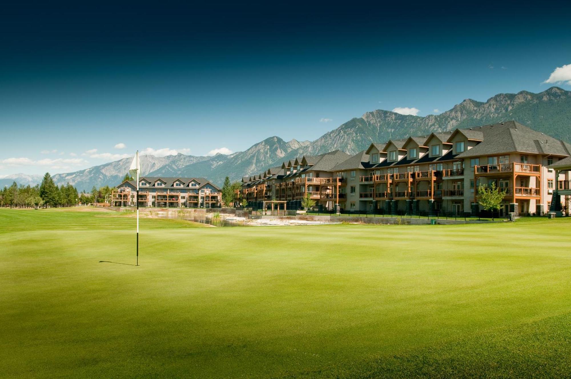 Bighorn Meadows Resort Radium Hot Springs Dış mekan fotoğraf