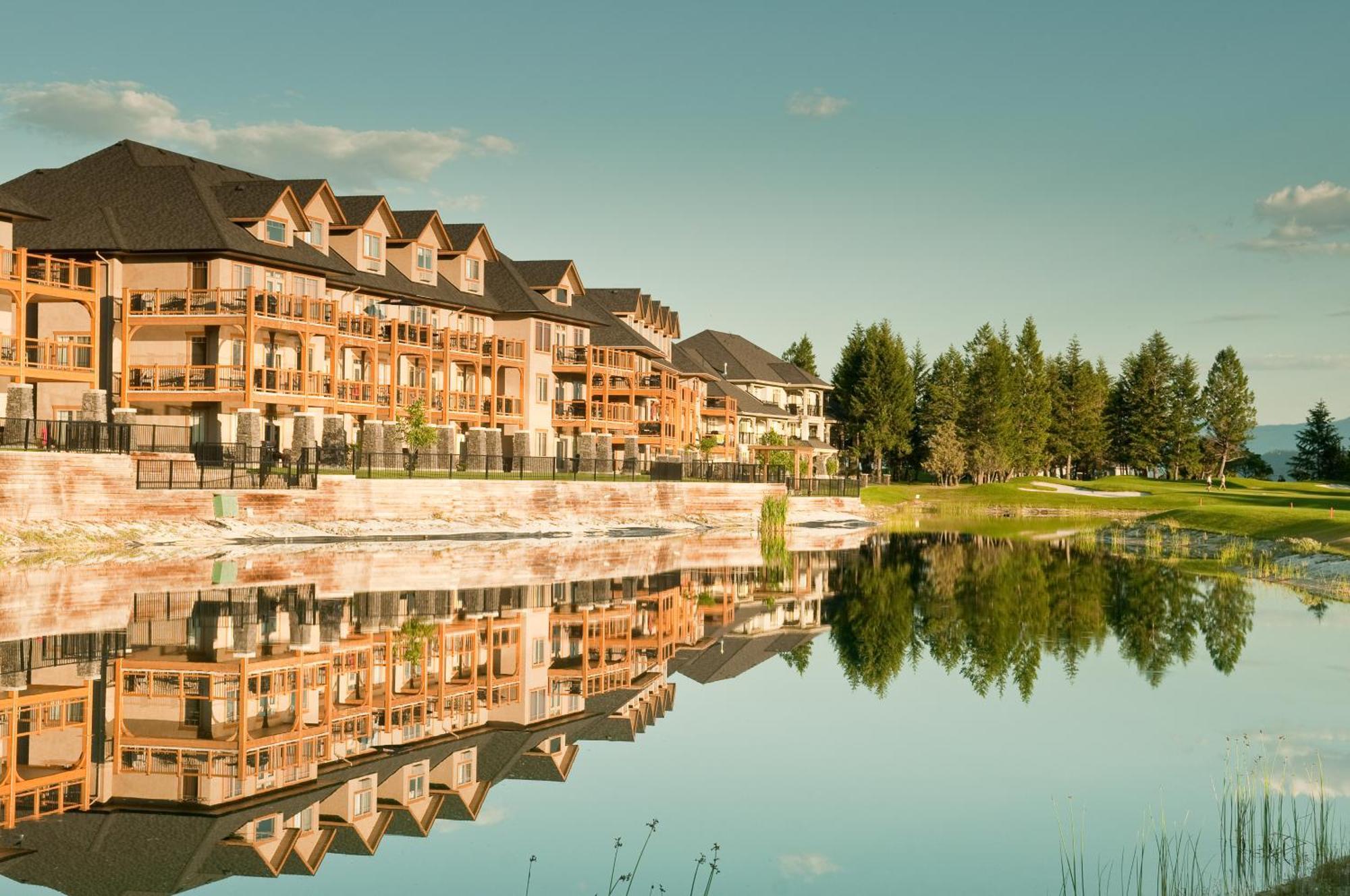 Bighorn Meadows Resort Radium Hot Springs Dış mekan fotoğraf