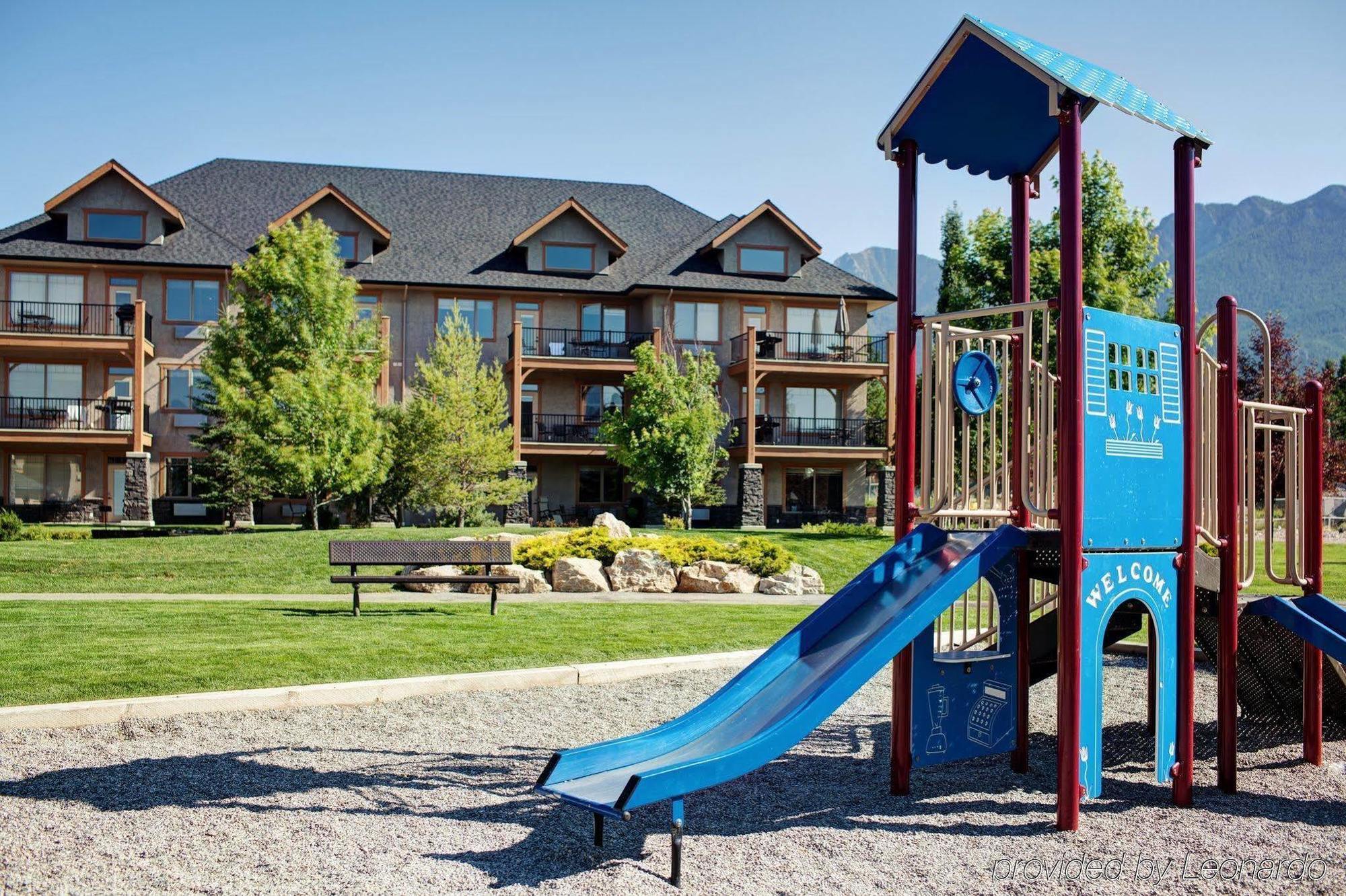 Bighorn Meadows Resort Radium Hot Springs Dış mekan fotoğraf