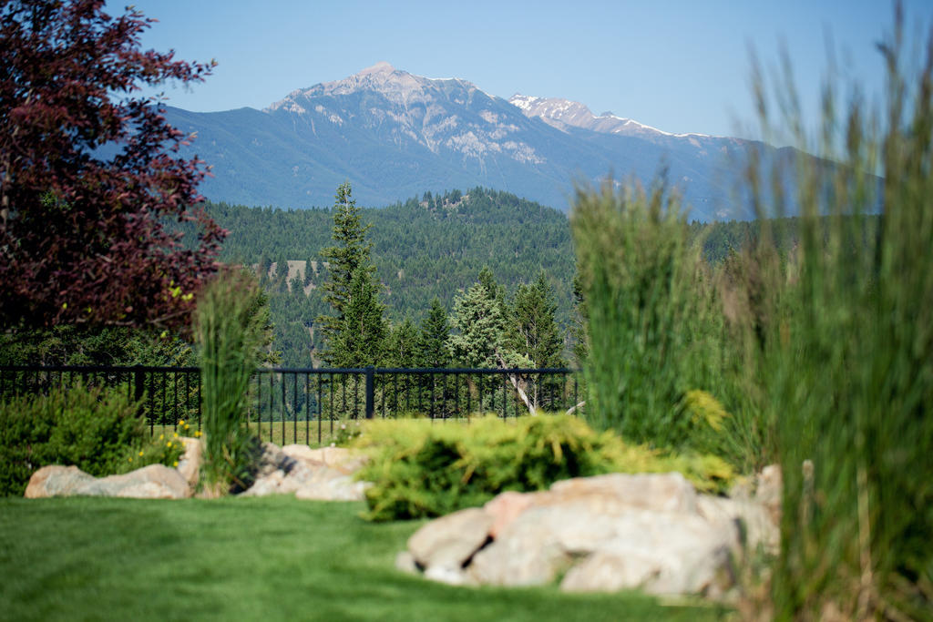 Bighorn Meadows Resort Radium Hot Springs Dış mekan fotoğraf