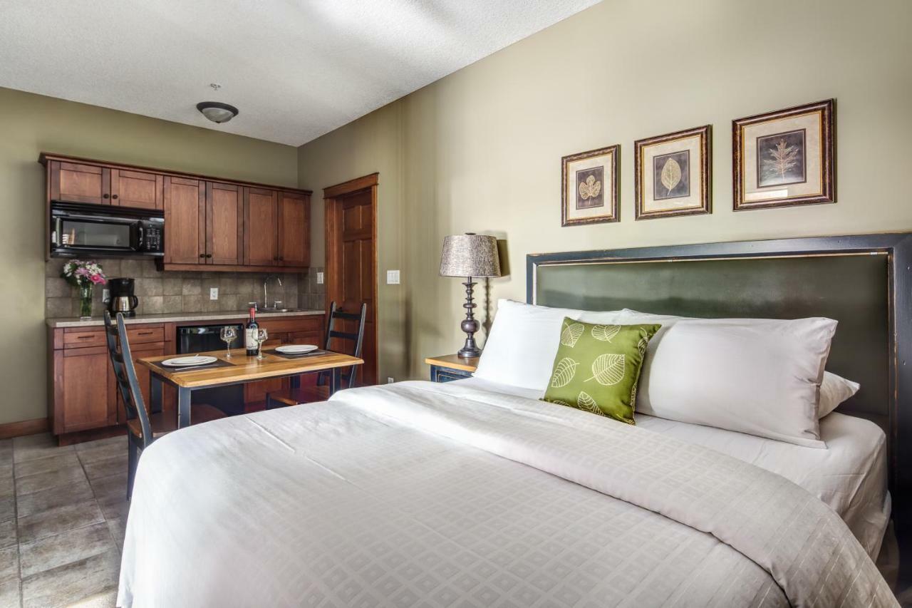 Bighorn Meadows Resort Radium Hot Springs Dış mekan fotoğraf